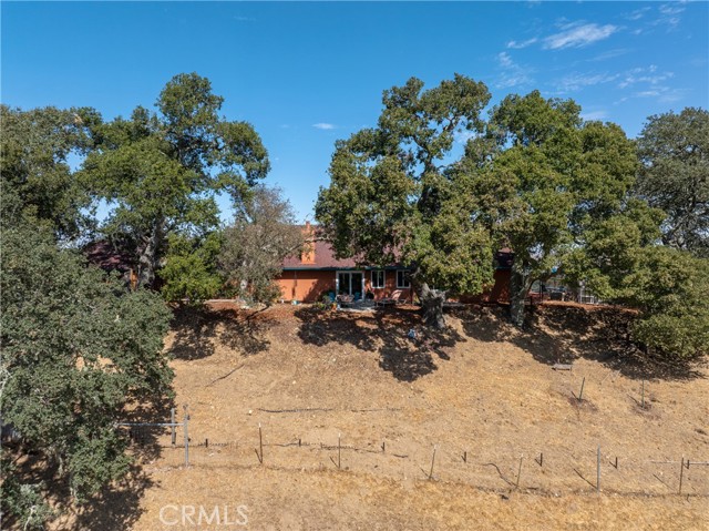 10755 Santa Ana Road, Atascadero CA: https://media.crmls.org/medias/fbab0626-3932-490e-8460-b74fab972a19.jpg