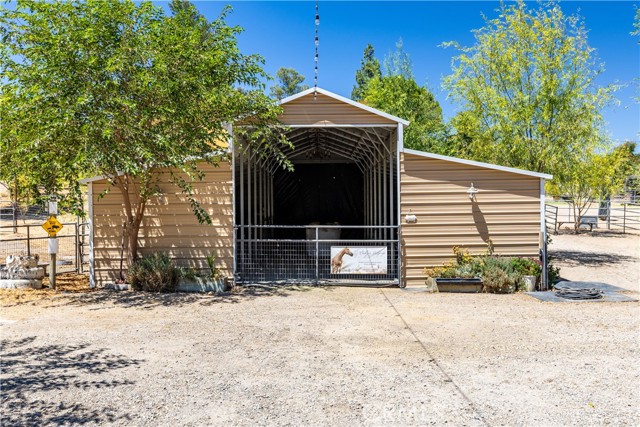 4225 Farousse Way, Paso Robles CA: https://media.crmls.org/medias/fbab2732-d275-4d7f-8fb0-1d34fb55340d.jpg