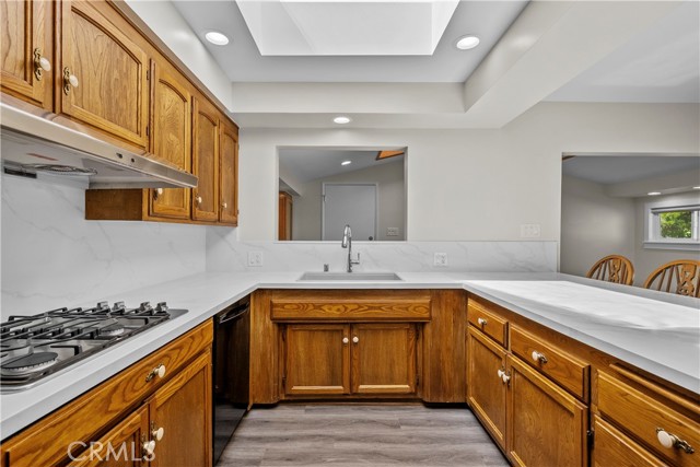 Detail Gallery Image 11 of 32 For 18644 Liggett St, Northridge,  CA 91324 - 3 Beds | 2 Baths