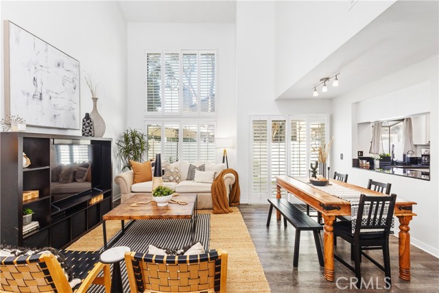 Front Image Thumbnail for CROC25267640