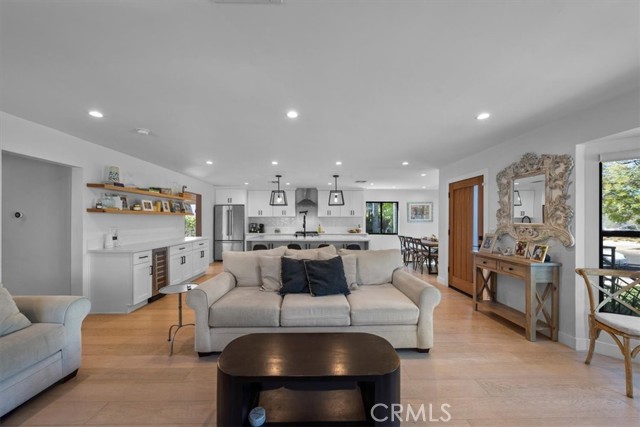 1834 Stearns Drive, Los Angeles CA: https://media.crmls.org/medias/fbaca290-ccbc-4966-a27f-9f5f290909a0.jpg