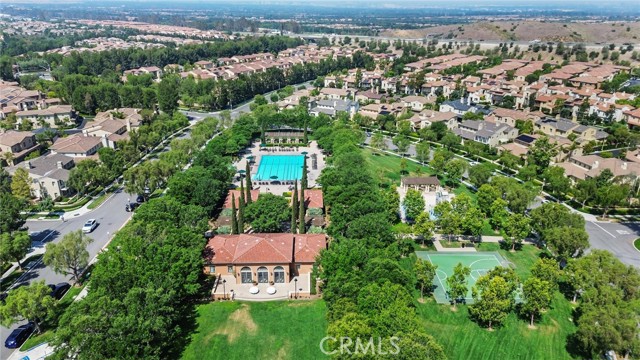 31 Prairie, Irvine CA: https://media.crmls.org/medias/fbad25c0-dcde-4671-8576-be11eb395209.jpg