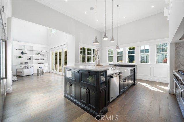7 Bed Home for Sale in Encino, California