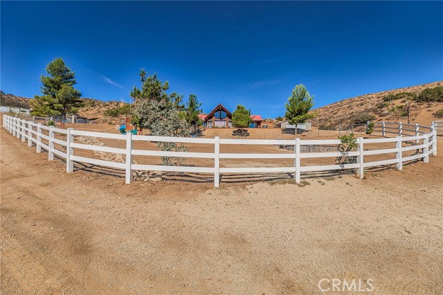 Detail Gallery Image 3 of 46 For 35145 Elkhorn Rd, Agua Dulce,  CA 91390 - 4 Beds | 2 Baths