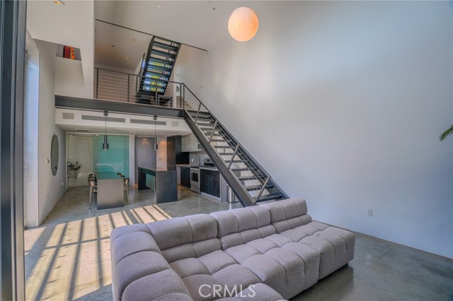 1011 N Orange Grove Avenue, West Hollywood CA: https://media.crmls.org/medias/fbaf5524-016b-4048-8031-497f80e7a820.jpg