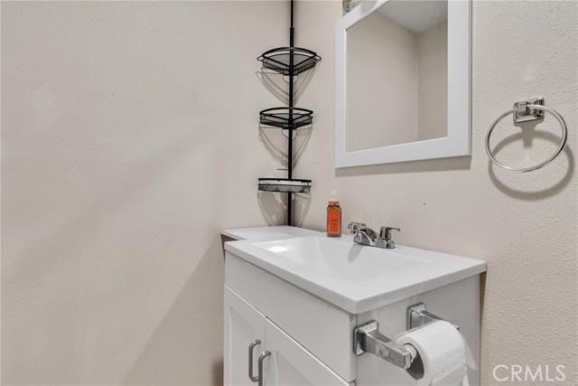 Detail Gallery Image 33 of 44 For 10340 via Apolina, Moreno Valley,  CA 92557 - 4 Beds | 2/1 Baths