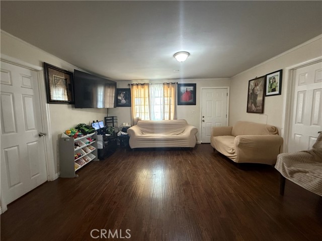 12700 Elliott Avenue, El Monte CA: https://media.crmls.org/medias/fbb007f2-a717-49fa-81b8-a72c92dcb13b.jpg