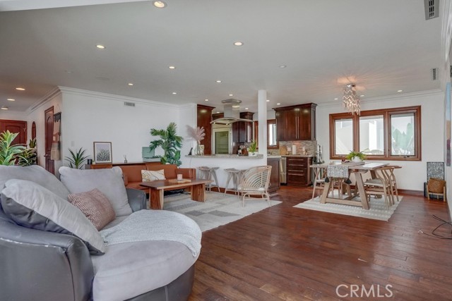 4230 The Strand, Manhattan Beach, California 90266, 3 Bedrooms Bedrooms, ,3 BathroomsBathrooms,Residential,Sold,The Strand,SB21190702