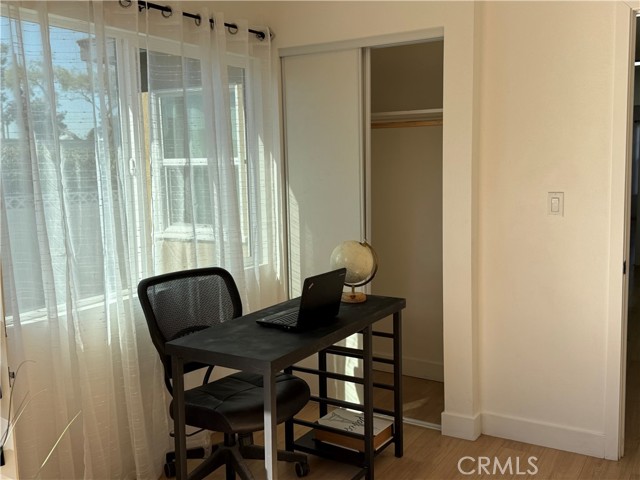 Detail Gallery Image 6 of 14 For 9832 San Miguel Ave, South Gate,  CA 90280 - 4 Beds | 2/1 Baths