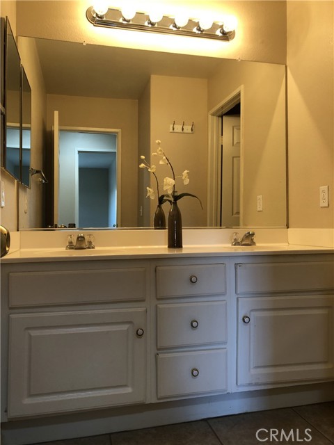 Detail Gallery Image 18 of 21 For 7065 College Park Dr, Corona,  CA 92880 - 5 Beds | 2/1 Baths