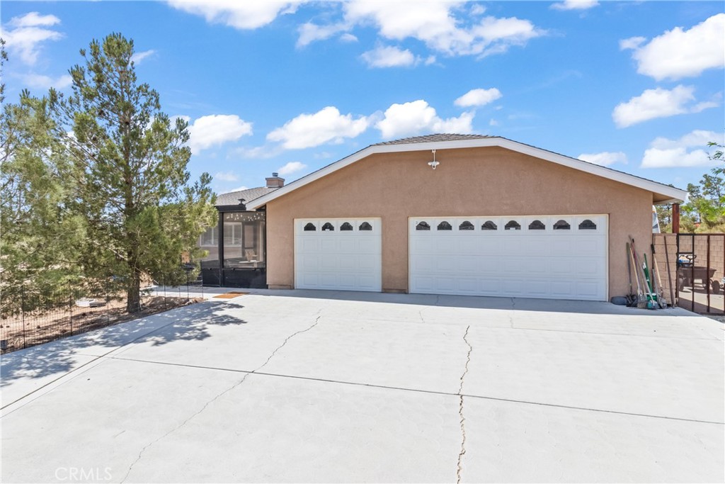7010 W Ave A 4, Lancaster