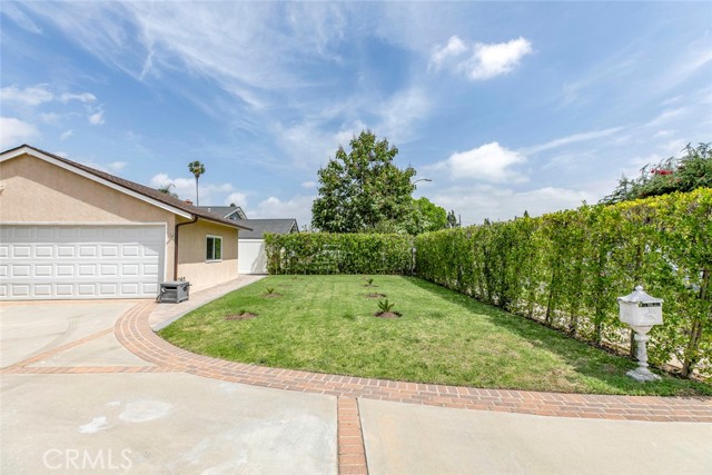 10019 Norwich Avenue, Mission Hills (San Fernando) CA: https://media.crmls.org/medias/fbb25eb4-d989-4519-9696-3f5934aeac98.jpg