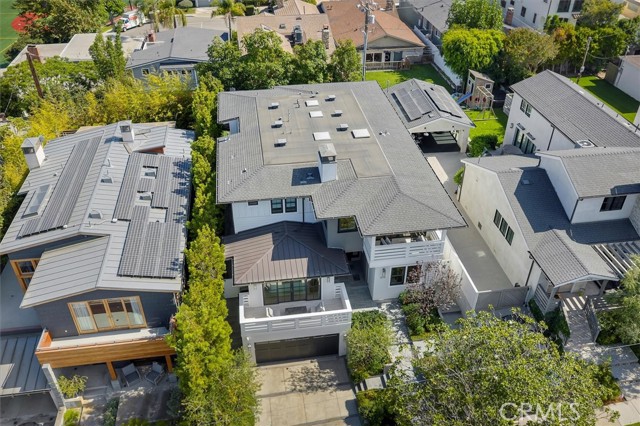 Detail Gallery Image 72 of 75 For 676 18th St, Manhattan Beach,  CA 90266 - 6 Beds | 6/2 Baths