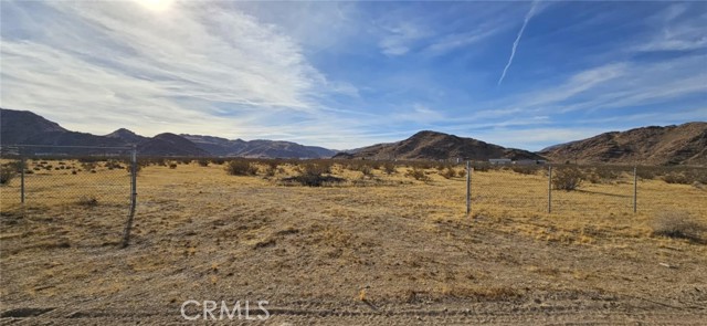 Detail Gallery Image 9 of 13 For 18066 Barstow Rd, Lucerne Valley,  CA 92356 - – Beds | – Baths