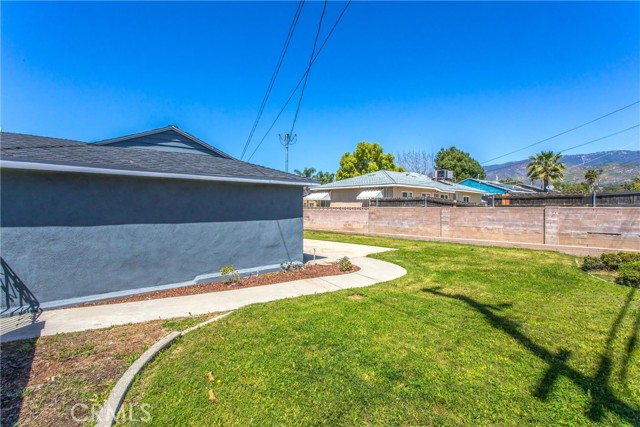 Detail Gallery Image 29 of 35 For 25556 Lynwood Dr, San Bernardino,  CA 92404 - 3 Beds | 1/1 Baths
