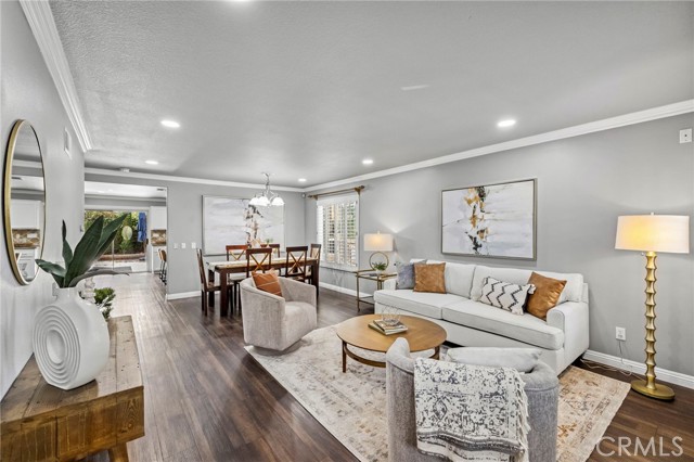 Detail Gallery Image 5 of 37 For 74 Linhaven, Irvine,  CA 92602 - 5 Beds | 3/1 Baths