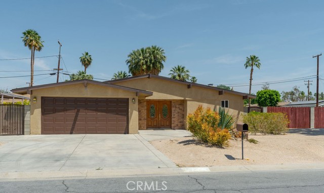 Detail Gallery Image 1 of 27 For 72450 Brushwood Dr, Palm Desert,  CA 92260 - 4 Beds | 2 Baths