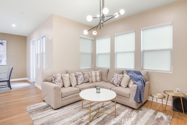 Detail Gallery Image 11 of 27 For 1118 S Urbana, Anaheim,  CA 92805 - 2 Beds | 2 Baths