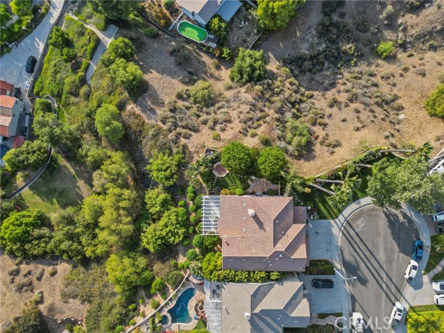 22440 Skylake Place, Saugus CA: https://media.crmls.org/medias/fbb61fad-a8dc-48fc-aba5-f13e54ca1e49.jpg