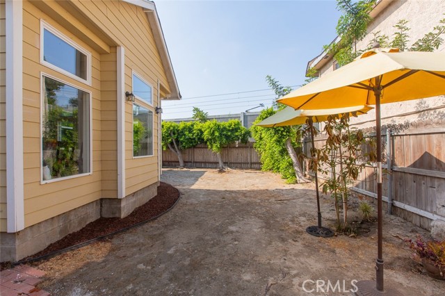 1417 Monterey Avenue, Monrovia CA: https://media.crmls.org/medias/fbb63025-38ed-4651-b7ba-6b0f464f5695.jpg