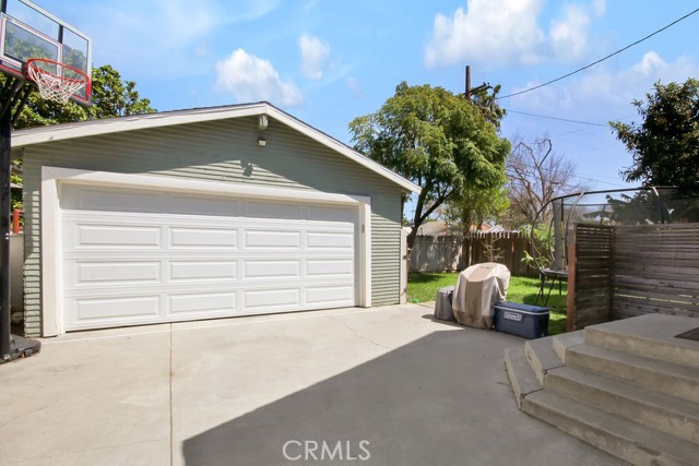 522 S Helena Street, Anaheim CA: https://media.crmls.org/medias/fbb63396-74b6-4075-8db6-b697bd723318.jpg
