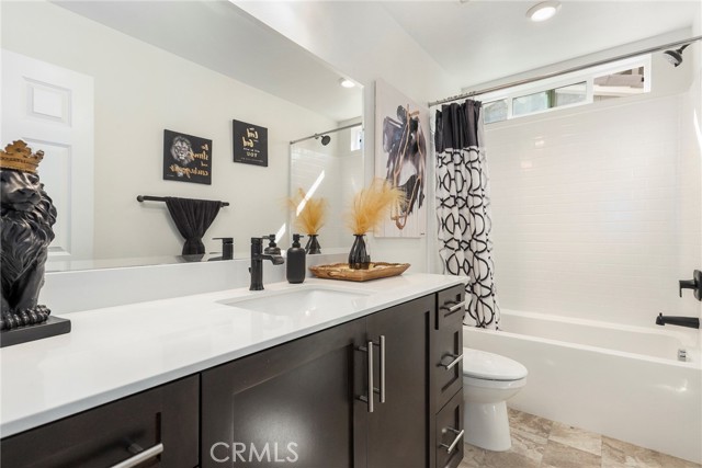 Detail Gallery Image 21 of 31 For 17050 Zion Dr, Canyon Country,  CA 91387 - 4 Beds | 2/1 Baths