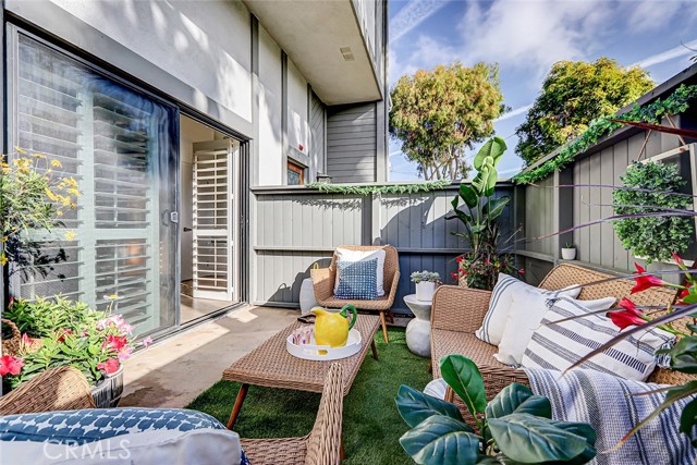 101 Broadway, Redondo Beach, California 90277, 3 Bedrooms Bedrooms, ,2 BathroomsBathrooms,Residential,For Sale,Broadway,SB25056727