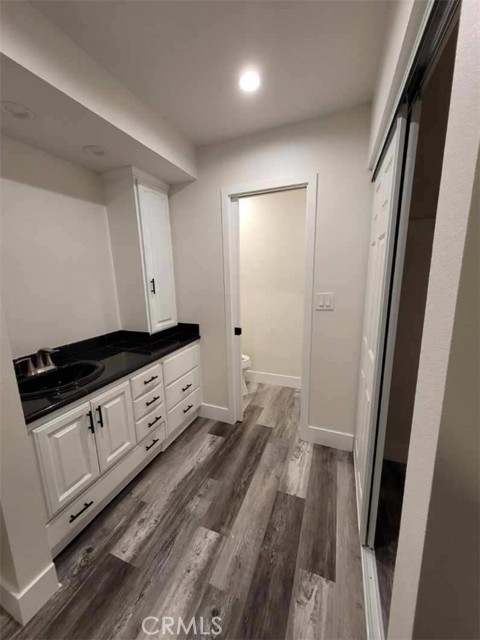 Detail Gallery Image 10 of 18 For 402 E Glendale Dr, Orange,  CA 92865 - 6 Beds | 4 Baths