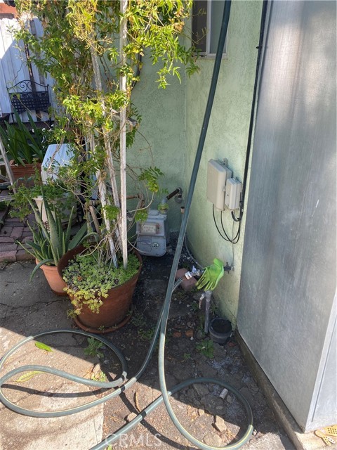 Detail Gallery Image 29 of 39 For 4534 Amber Pl, Los Angeles,  CA 90032 - 2 Beds | 1 Baths