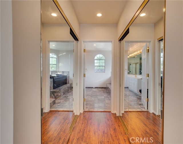 Detail Gallery Image 32 of 39 For 3667 Sawtelle Bld, Los Angeles,  CA 90066 - 5 Beds | 3/1 Baths