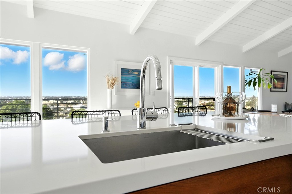 MLS #OC25133197 image #9