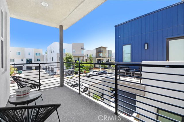 181 Novel, Irvine CA: https://media.crmls.org/medias/fbb9abe8-cfc1-476f-bd9d-c55c7b6a5b3b.jpg