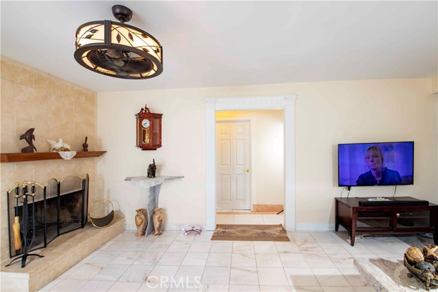 Detail Gallery Image 12 of 25 For 714 Brossard Dr, Thousand Oaks,  CA 91360 - 3 Beds | 2 Baths