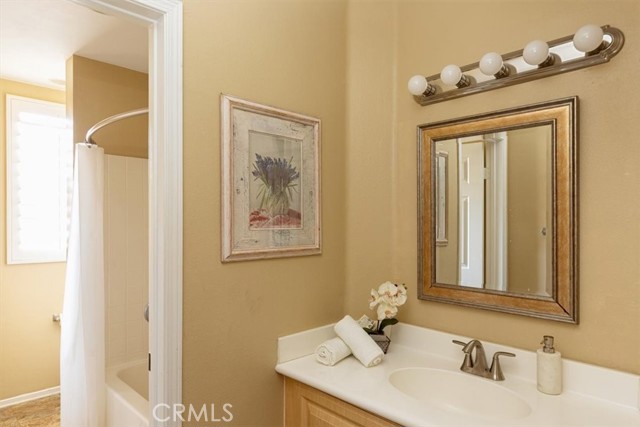 Detail Gallery Image 18 of 27 For 27145 Manor Cir, Valencia,  CA 91354 - 3 Beds | 2/1 Baths