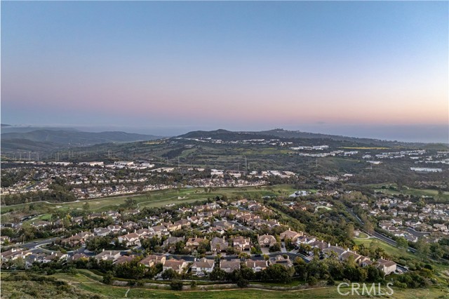 18 Calle Pacifica, San Clemente CA: https://media.crmls.org/medias/fbba85b6-2d1c-4d29-81e5-9144942c5f01.jpg