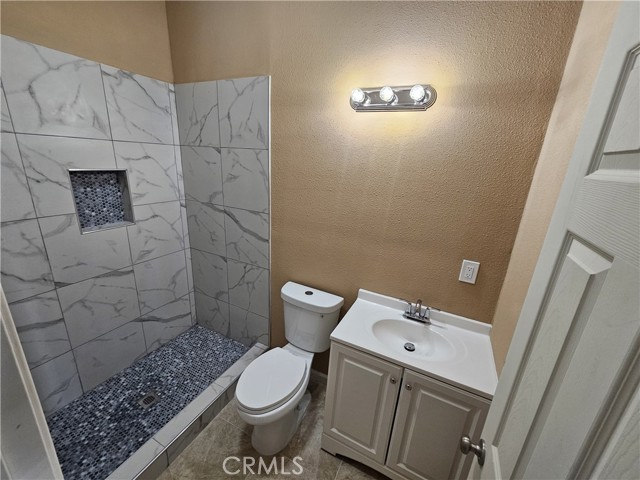 Image 3 of 4 For 18995 Gentian Avenue