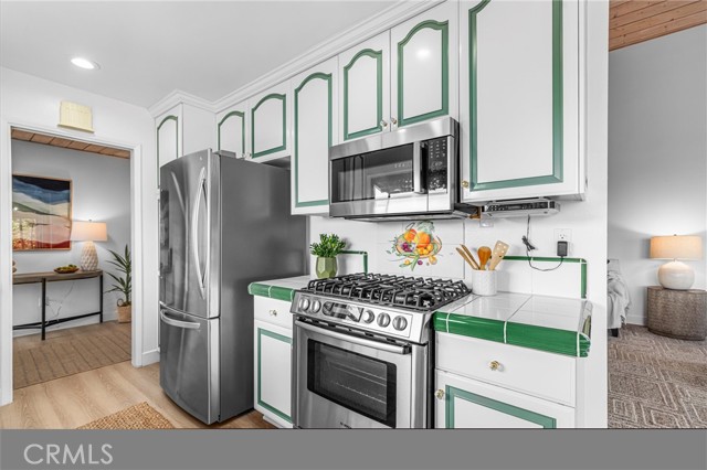 6808 Kings Harbor Drive, Rancho Palos Verdes CA: https://media.crmls.org/medias/fbbb3100-4200-4acc-b7af-8ffaeaec04a0.jpg