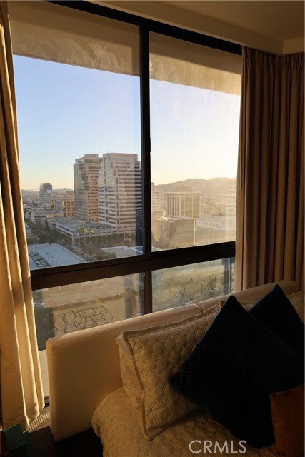 Detail Gallery Image 21 of 38 For 222 Monterey Rd #1603,  Glendale,  CA 91206 - 2 Beds | 2 Baths