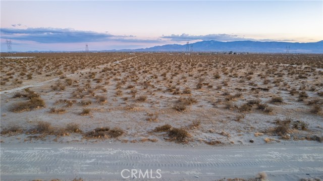 3 Sandstone Rd, Phelan CA: https://media.crmls.org/medias/fbbb4dea-7066-4088-b081-815528516e93.jpg