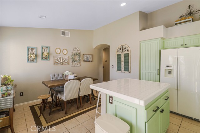 Detail Gallery Image 7 of 23 For 332 Del Flora, Oceanside,  CA 92058 - 3 Beds | 2 Baths