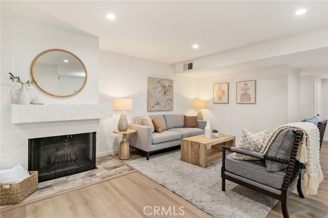 Front Image Thumbnail for CRAR26036958