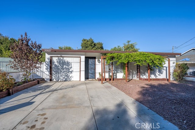 Detail Gallery Image 1 of 38 For 30627 Arlington St, Castaic,  CA 91384 - 3 Beds | 1 Baths