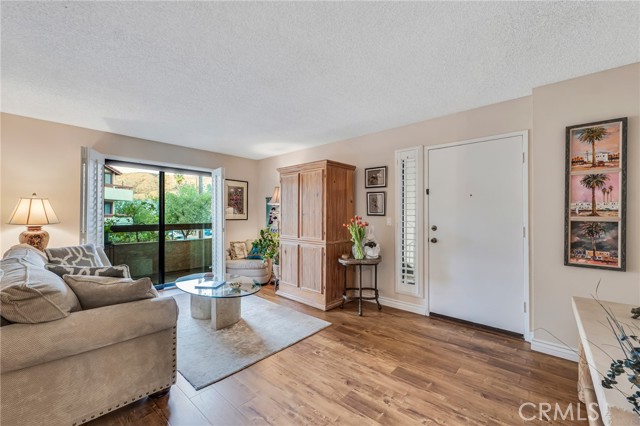 Detail Gallery Image 7 of 32 For 28010 Tiffany Ln #309,  Canyon Country,  CA 91387 - 2 Beds | 2 Baths