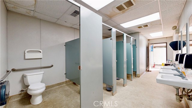 9983 Choiceana Avenue, Hesperia CA: https://media.crmls.org/medias/fbbe0ead-f4dc-4664-84f1-85a1aba335d5.jpg