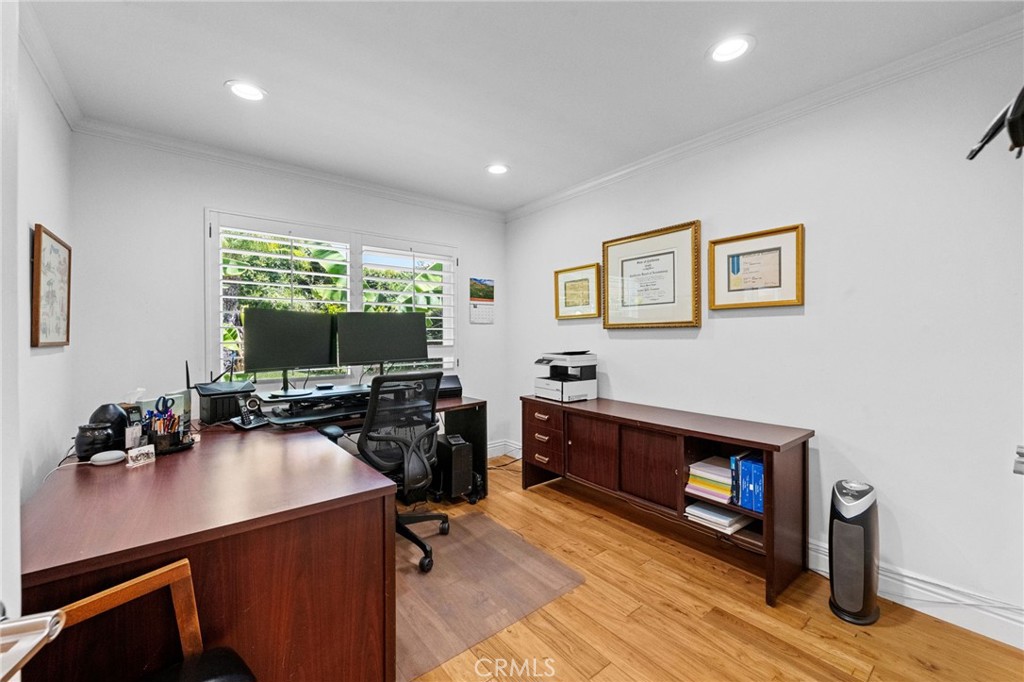 MLS #OC25206982 image #27