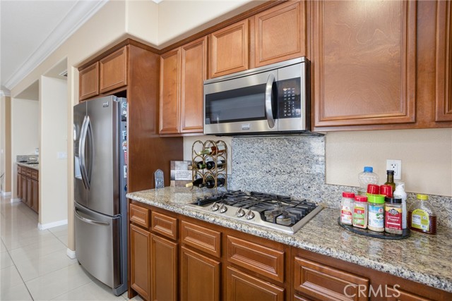 15850 Twin Lakes Dr, Moreno Valley CA: https://media.crmls.org/medias/fbbf05ac-9675-4ee4-af62-6858e3dfa737.jpg