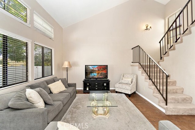 Detail Gallery Image 5 of 28 For 8556 Baldy Vista Dr, Rancho Cucamonga,  CA 91730 - 3 Beds | 2/1 Baths