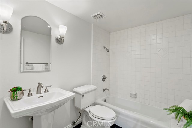 Detail Gallery Image 37 of 66 For 10431 Kenwick Dr, Villa Park,  CA 92861 - 5 Beds | 4/1 Baths