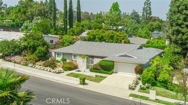 Detail Gallery Image 61 of 62 For 18621 Paseo Nuevo Dr, Tarzana,  CA 91356 - 4 Beds | 3/1 Baths