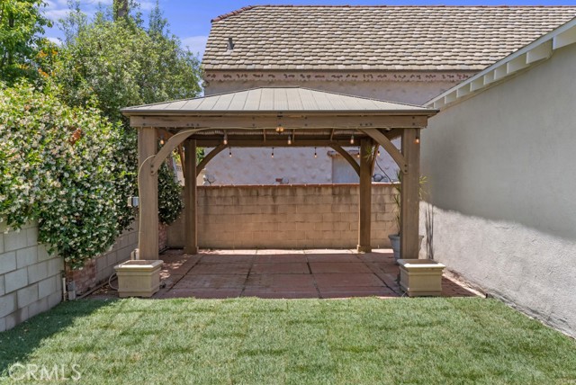Detail Gallery Image 5 of 69 For 731 N Beachwood Dr, Burbank,  CA 91506 - 3 Beds | 2 Baths